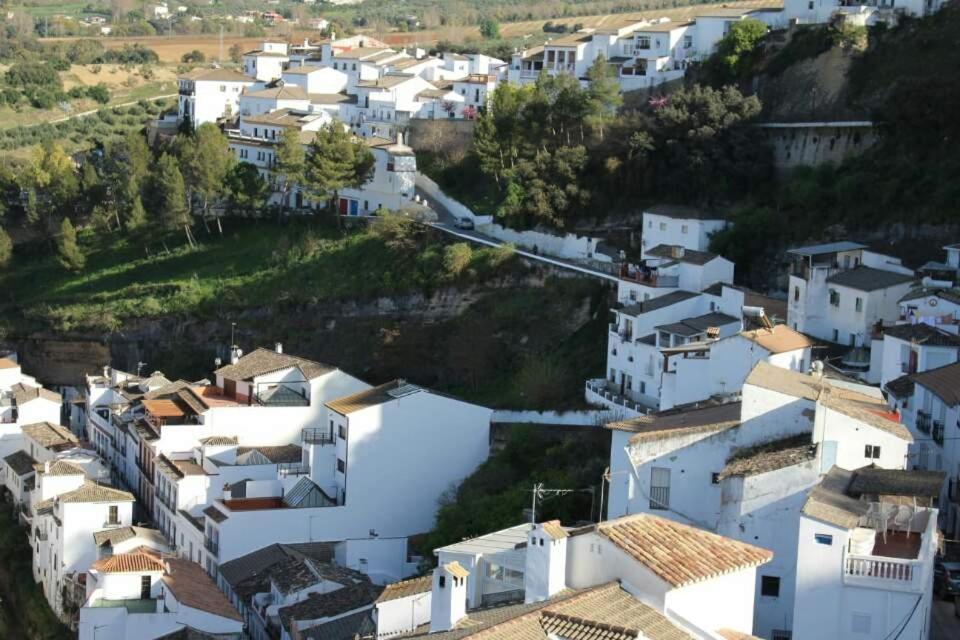 Alojamiento Rural Carmen Setenil De Las Bodegas Exterior photo
